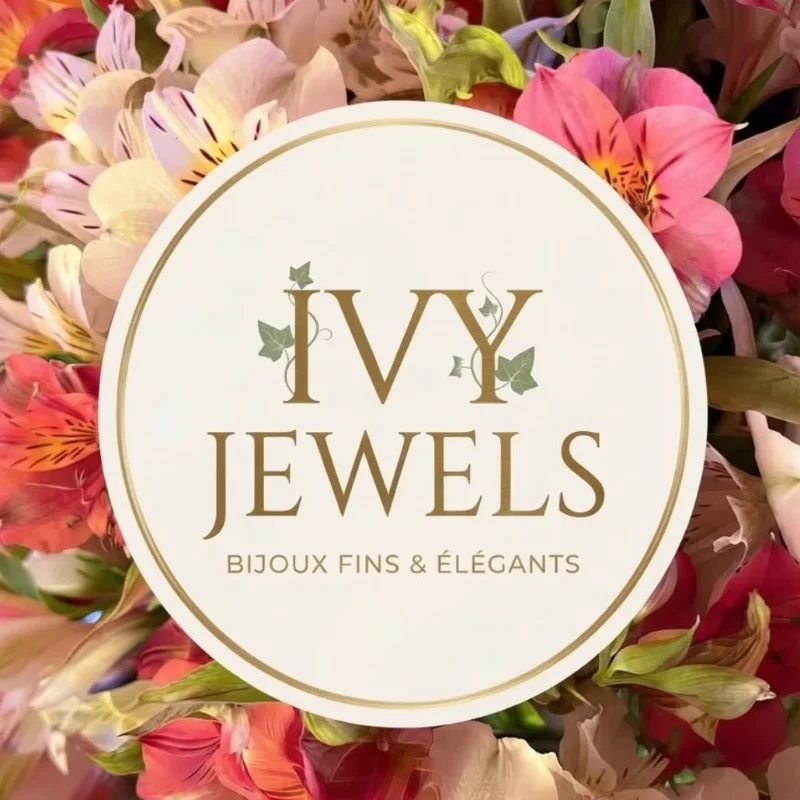 Le médaillon Ivy Jewels, « Bijoux fins & élégants », posé sur un bouquet d'alstroemerias